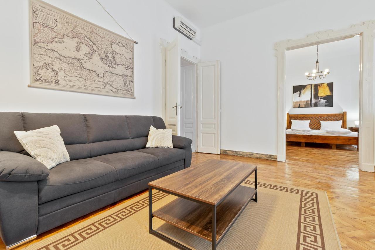 Roman Flat Oradea Exterior foto
